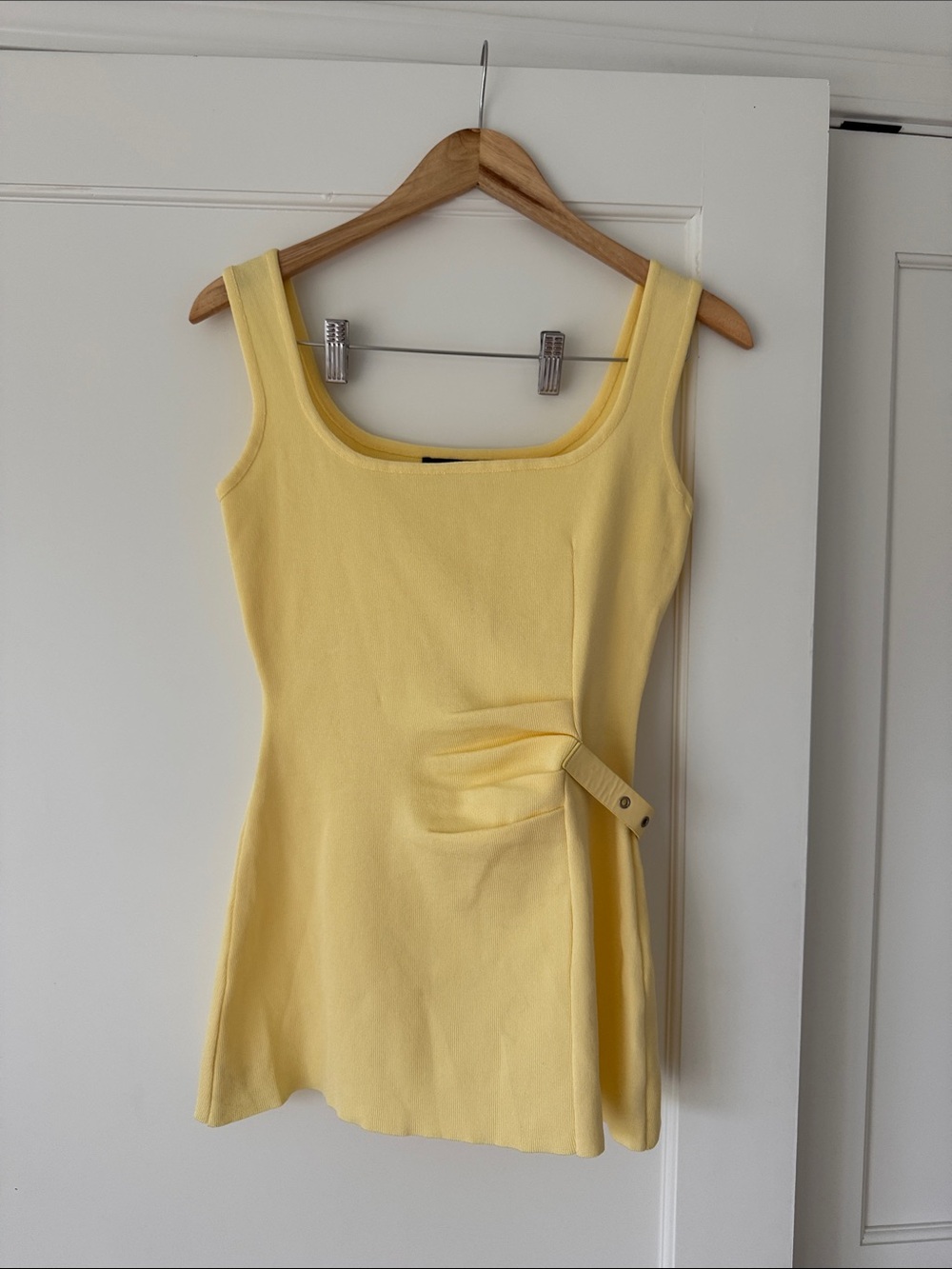 Scoop Neck Yellow Mini Dress with Side Buckle